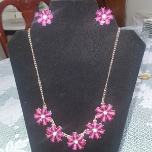 Floral necklace & earring set